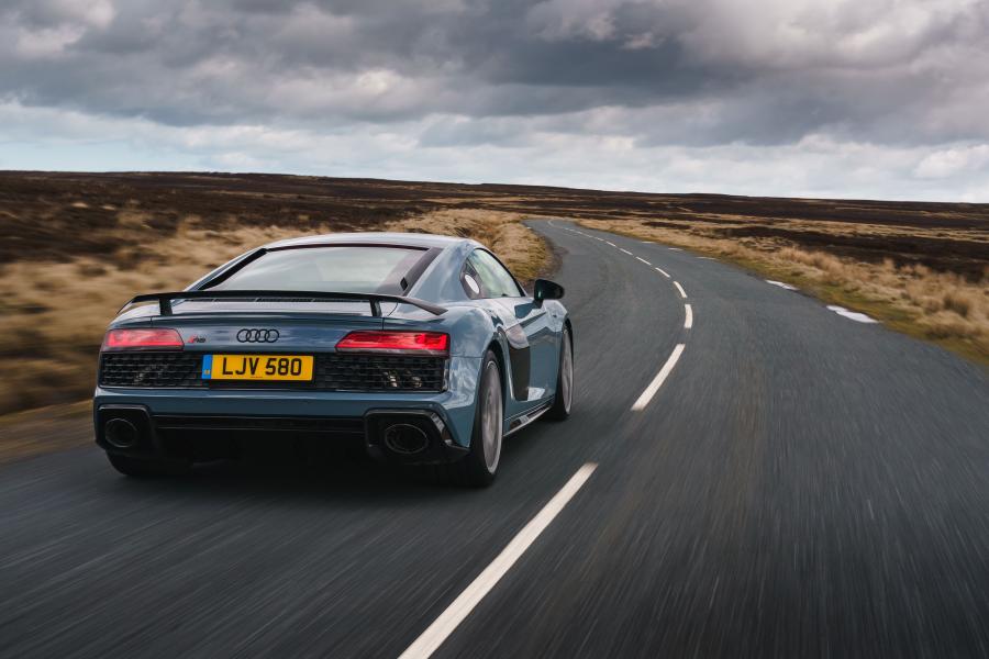  Audi R8 V10 Performance 2019 года  (UK) (фото 68 из 136)